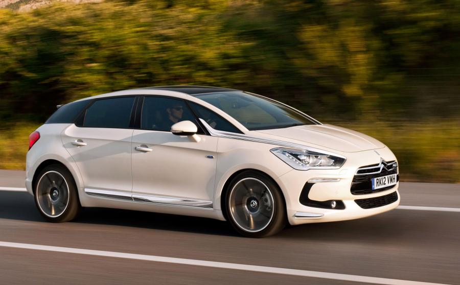  Citroen DS5 2011 года  (фото 28 из 33)